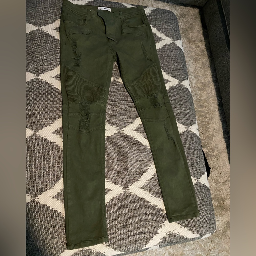 Dark Green Fashion Nova Ripped Jeans size 32